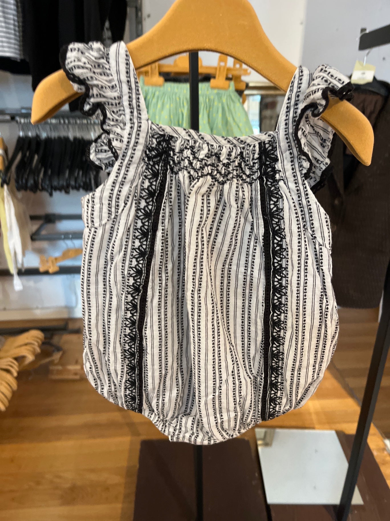 Max Studio Baby Body  Weiß und Schwarz