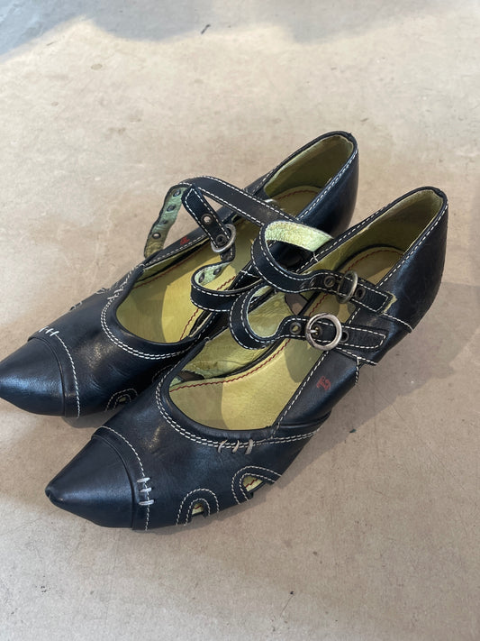 Tiggers Schuhe Schwarz