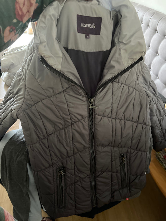 Designer`s Jacke Grau