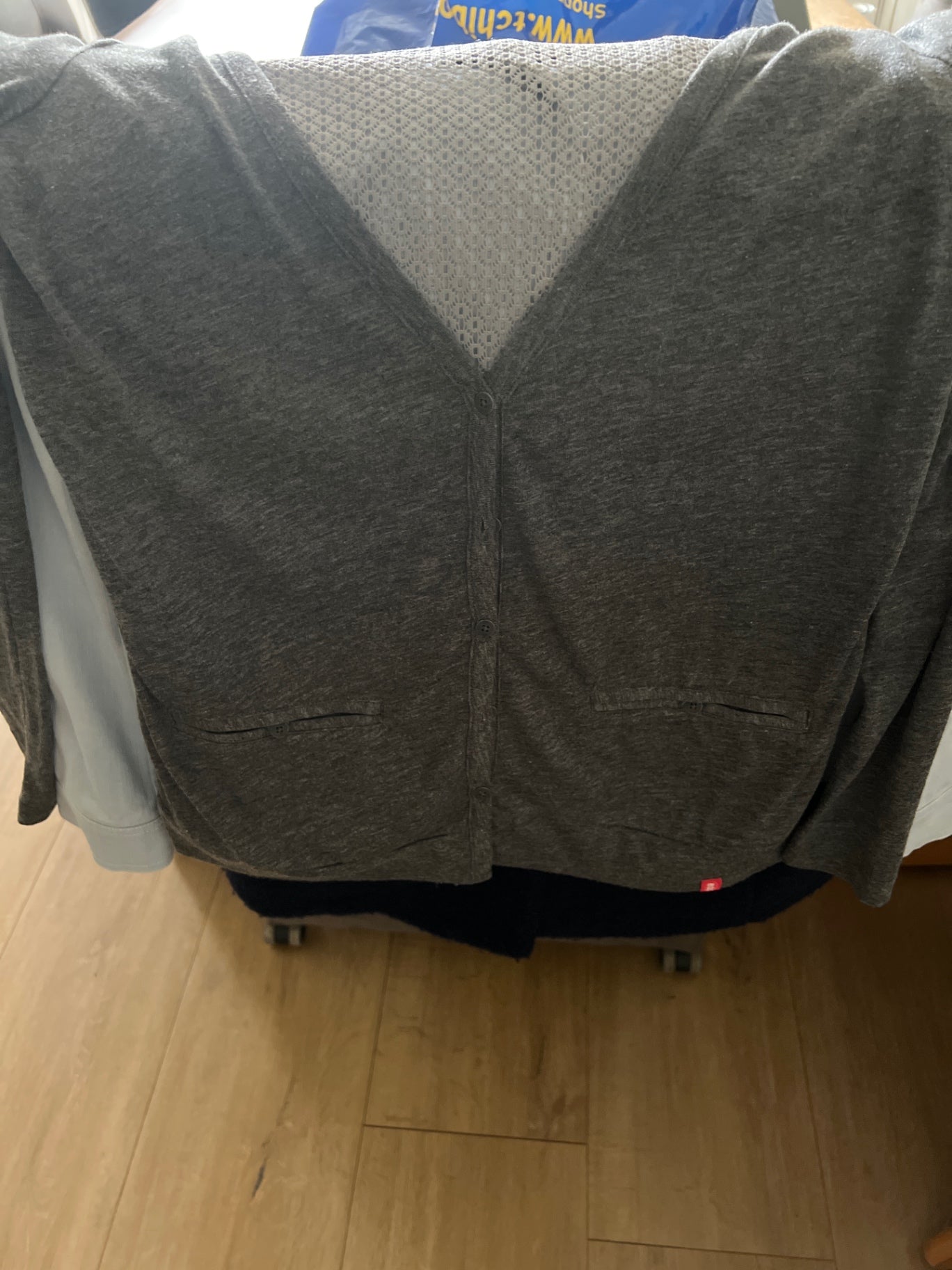 EDC  Cardigan Grau