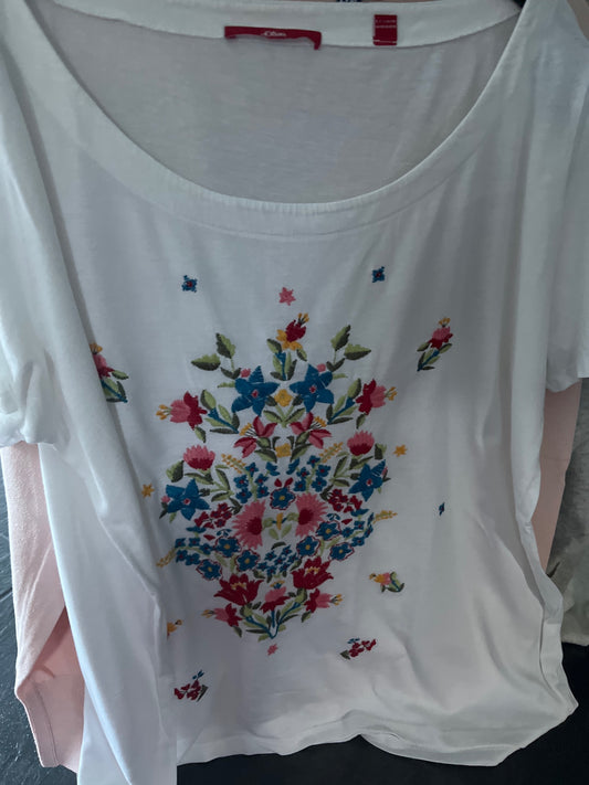 s.Oliver T-Shirt Weiß mit Blumenstickerei
