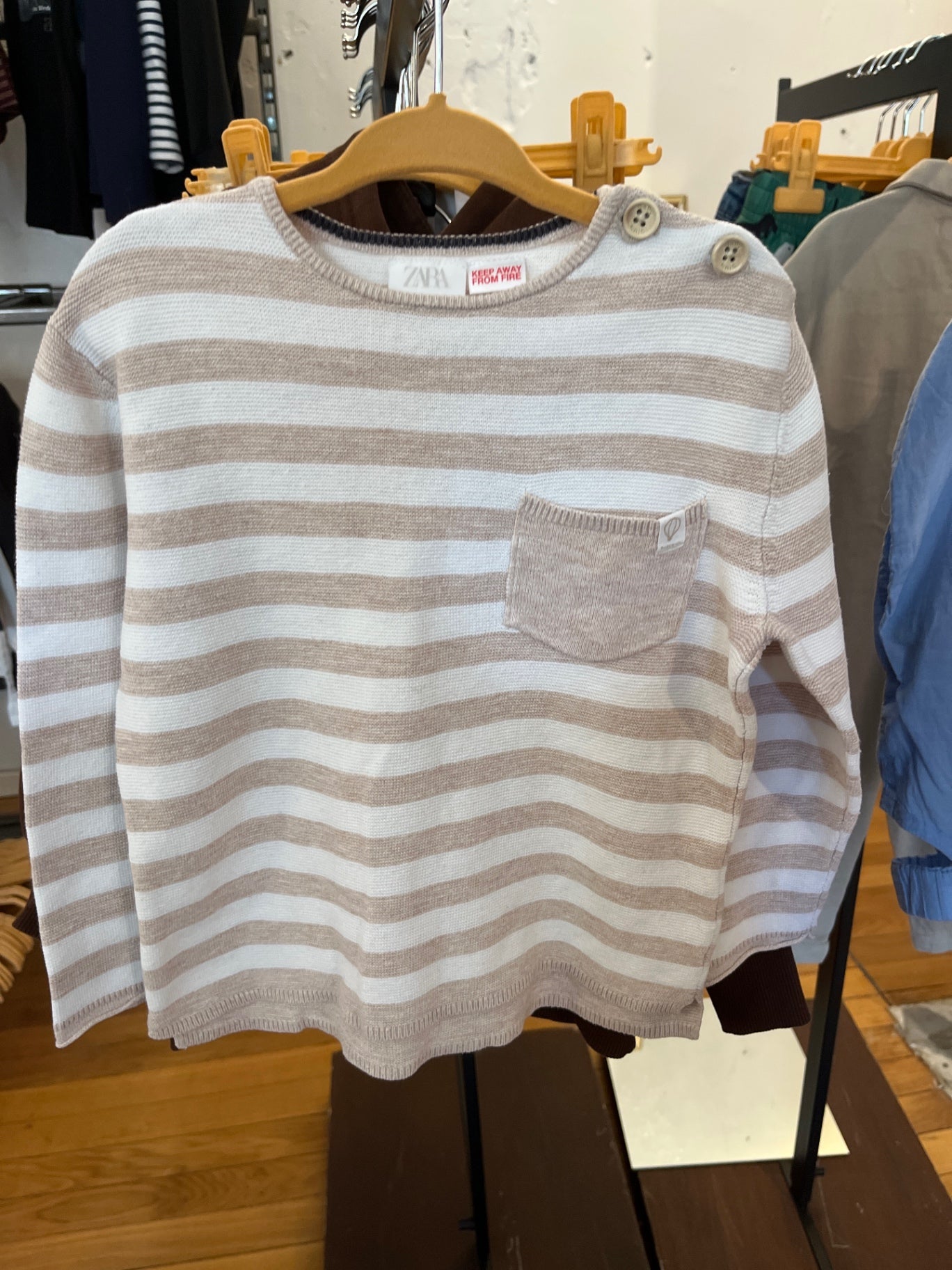 Zara Pullover Beige und Weiß gestreift