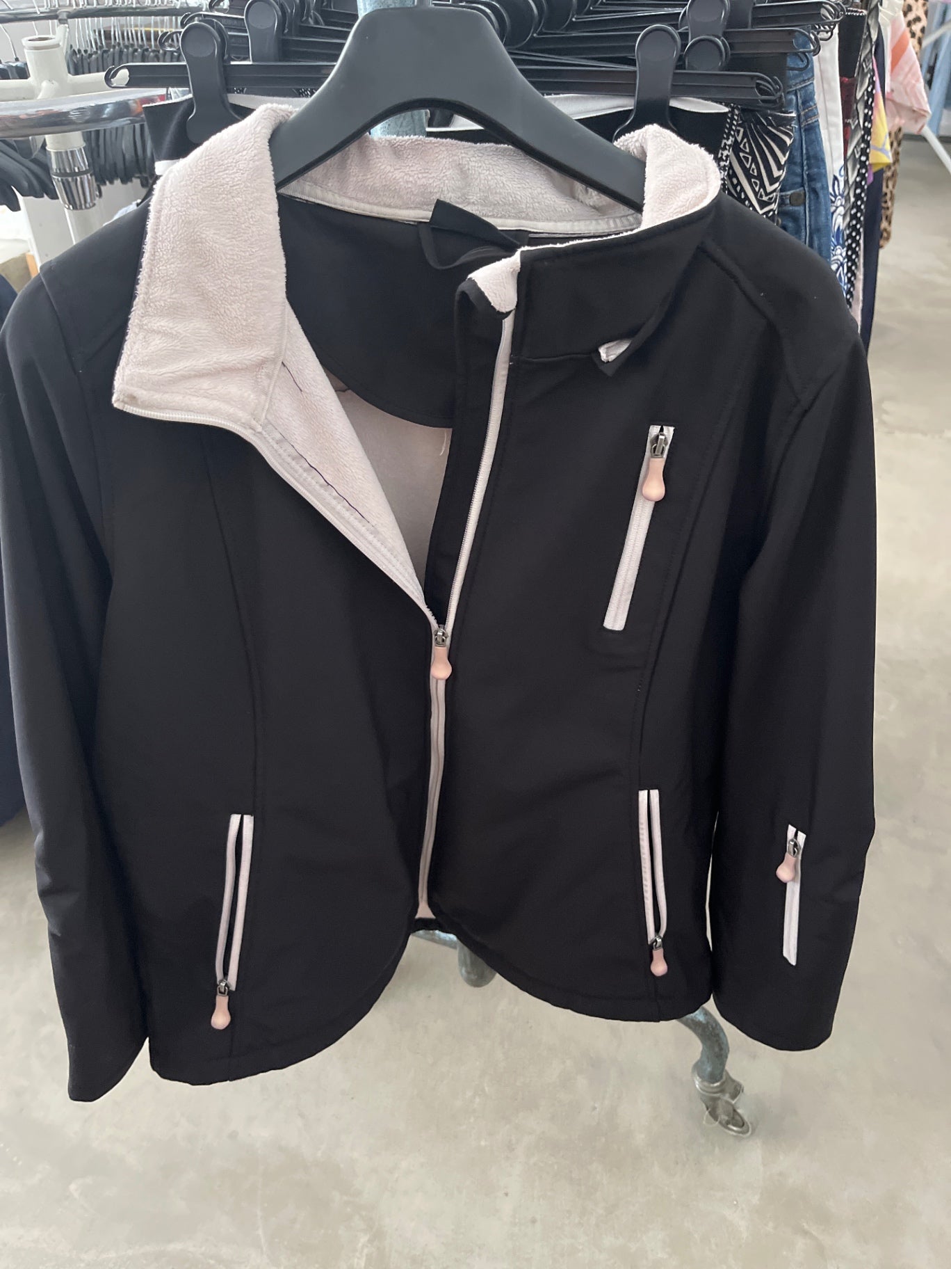 Janina  Jacke Schwarz