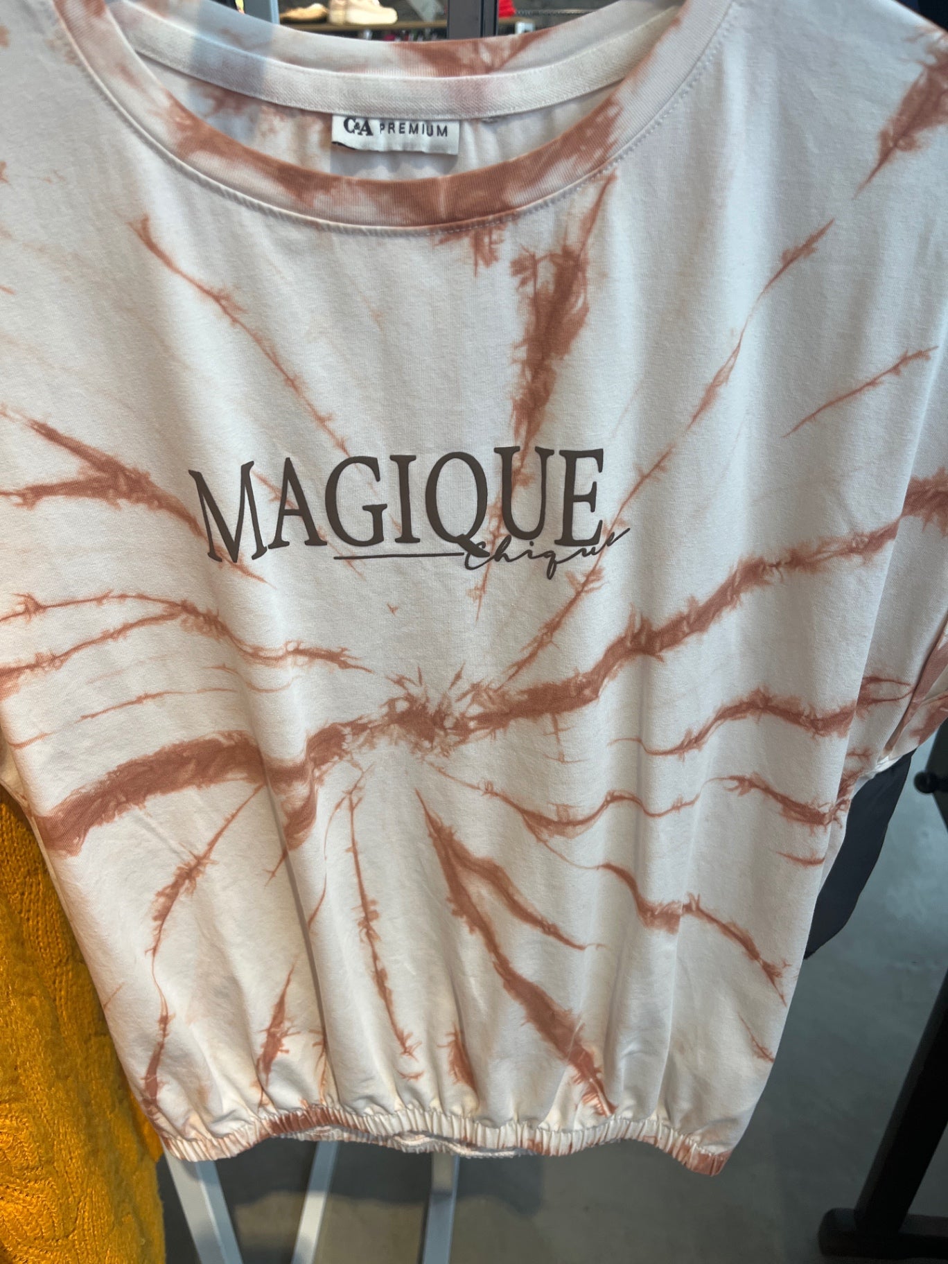 C&A premium T-Shirt Weiß und Braun Batik