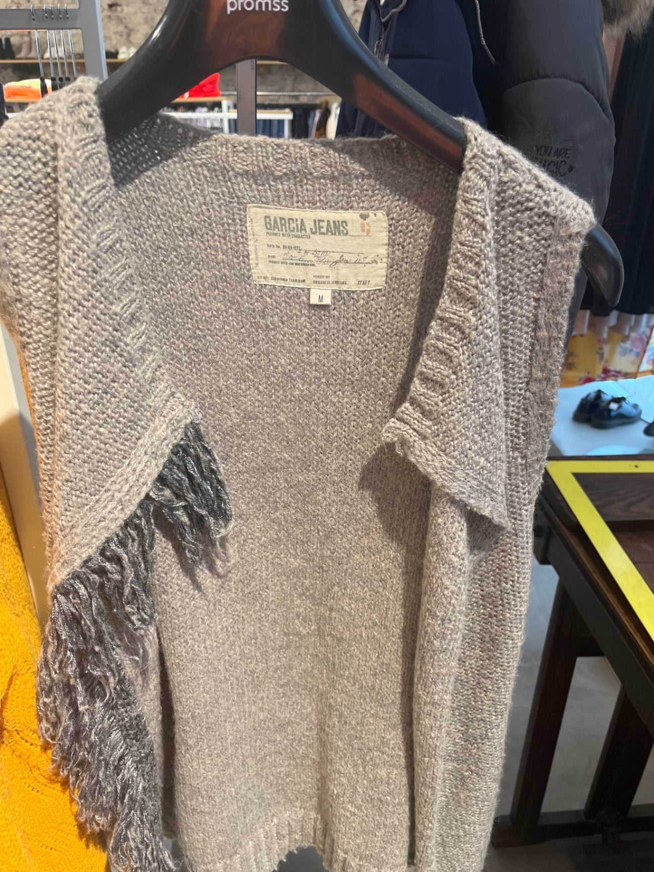 Garcia Jeans Ärmelloser Cardigan Grau