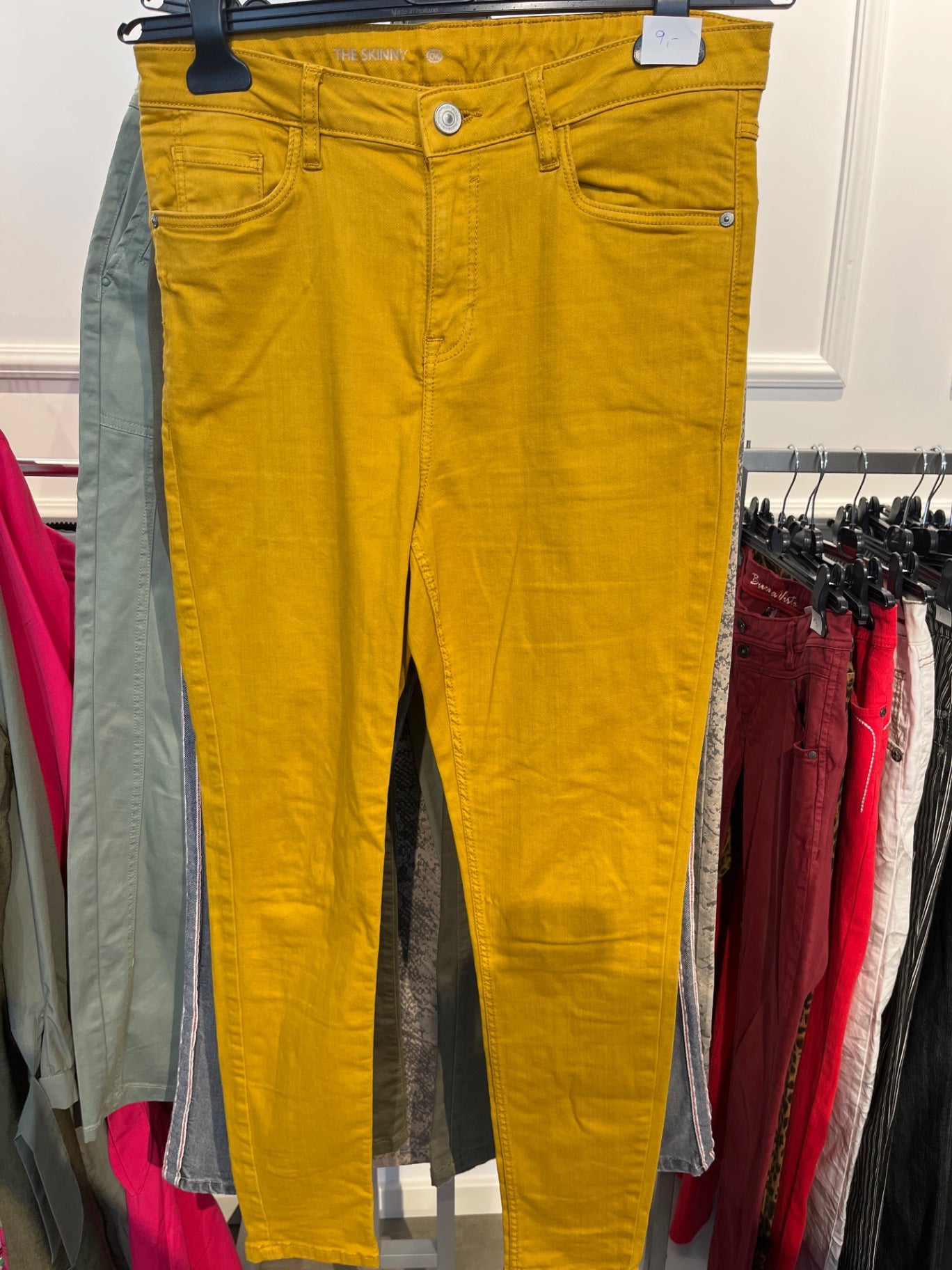 C&A Hose Gelb