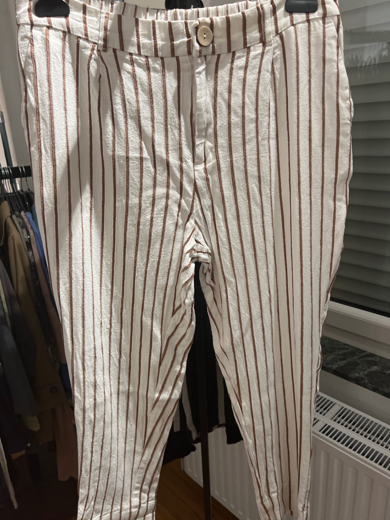 Yessica Hose Weiß mit braunen Streifen