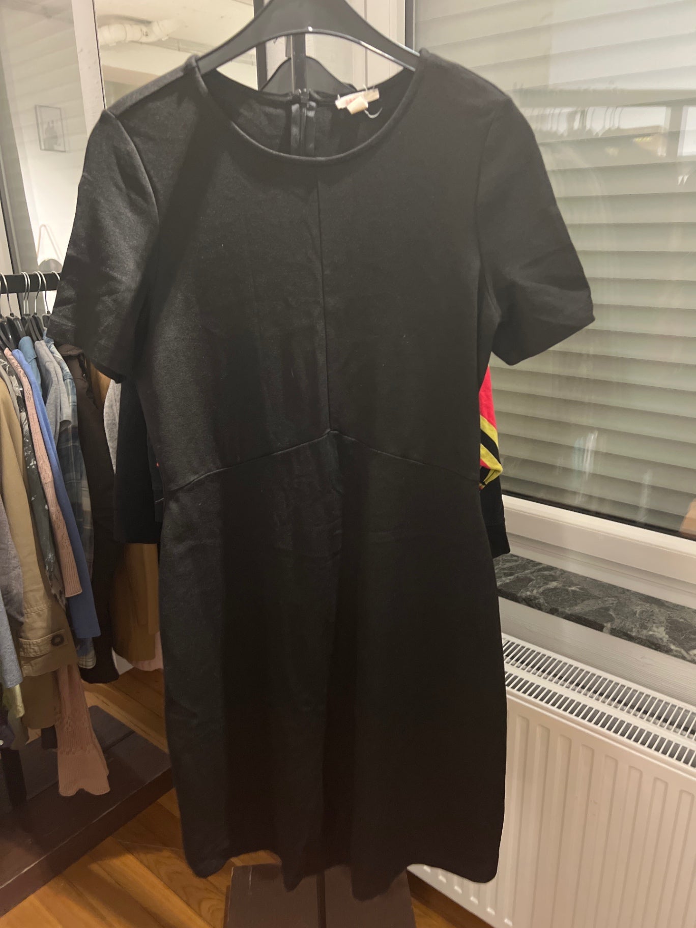 Esprit Kleid Schwarz