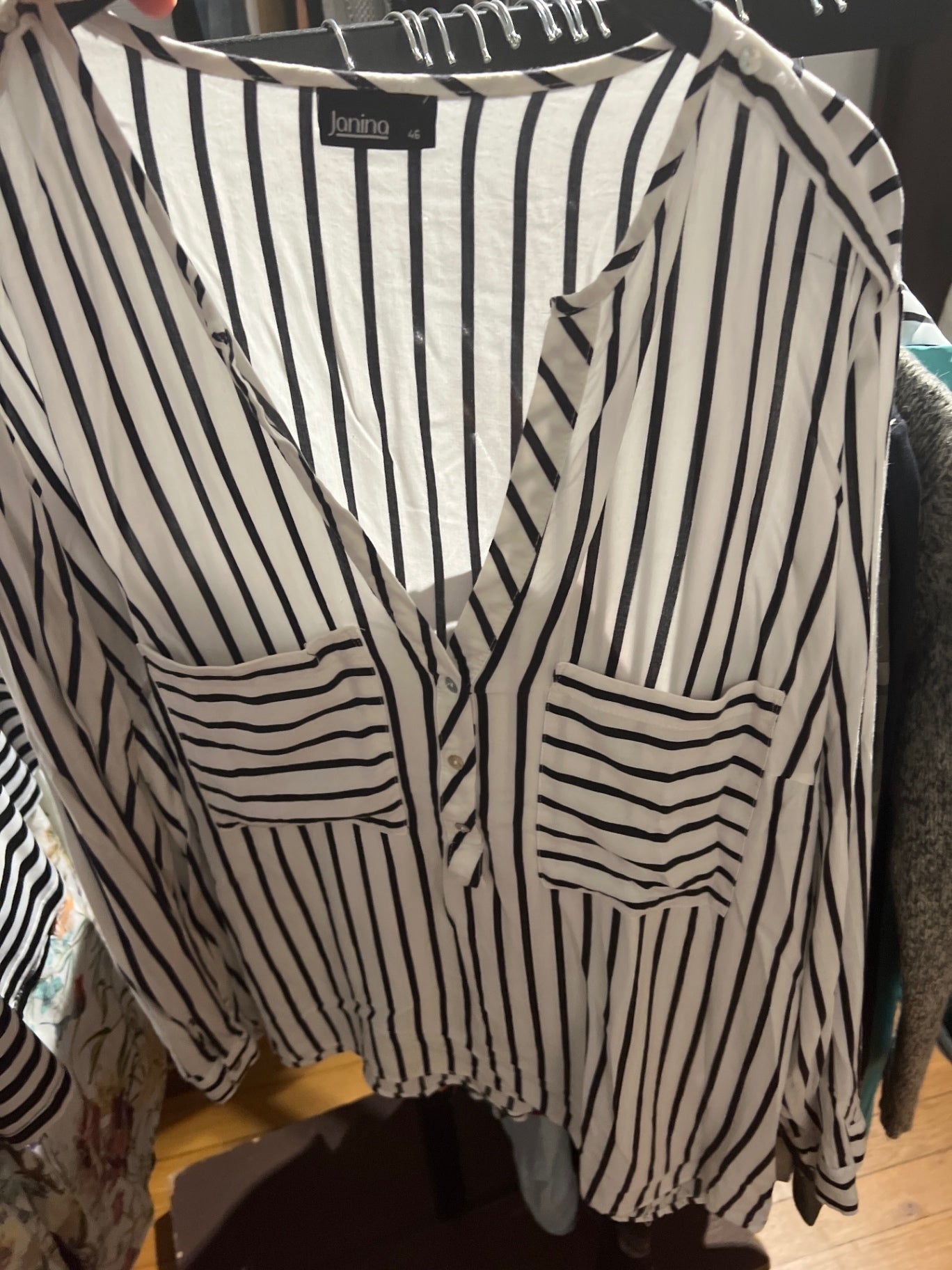 Janina Bluse Weiß mit schwarzen Streifen