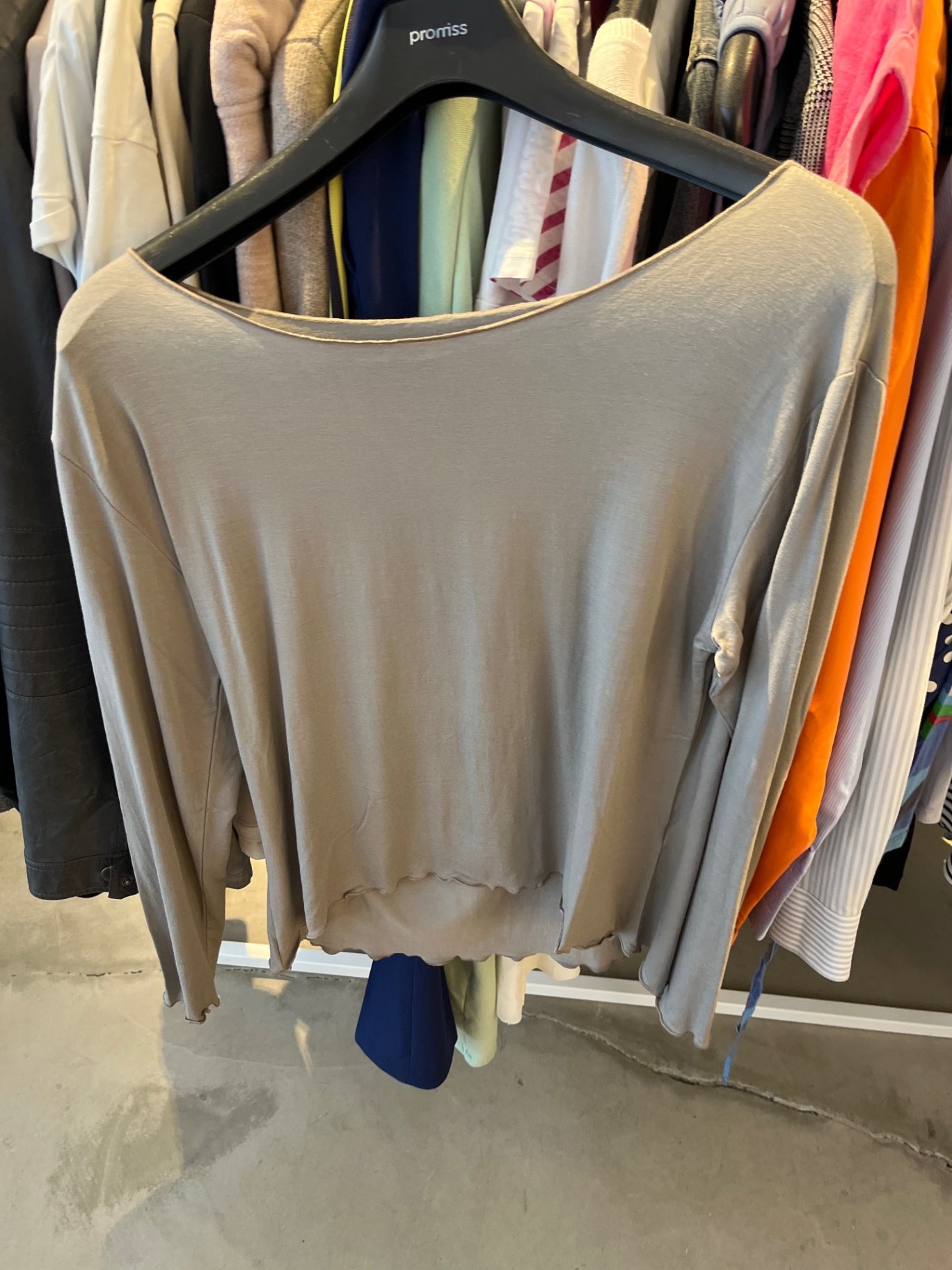 Unbekannt Langarmshirt Grau