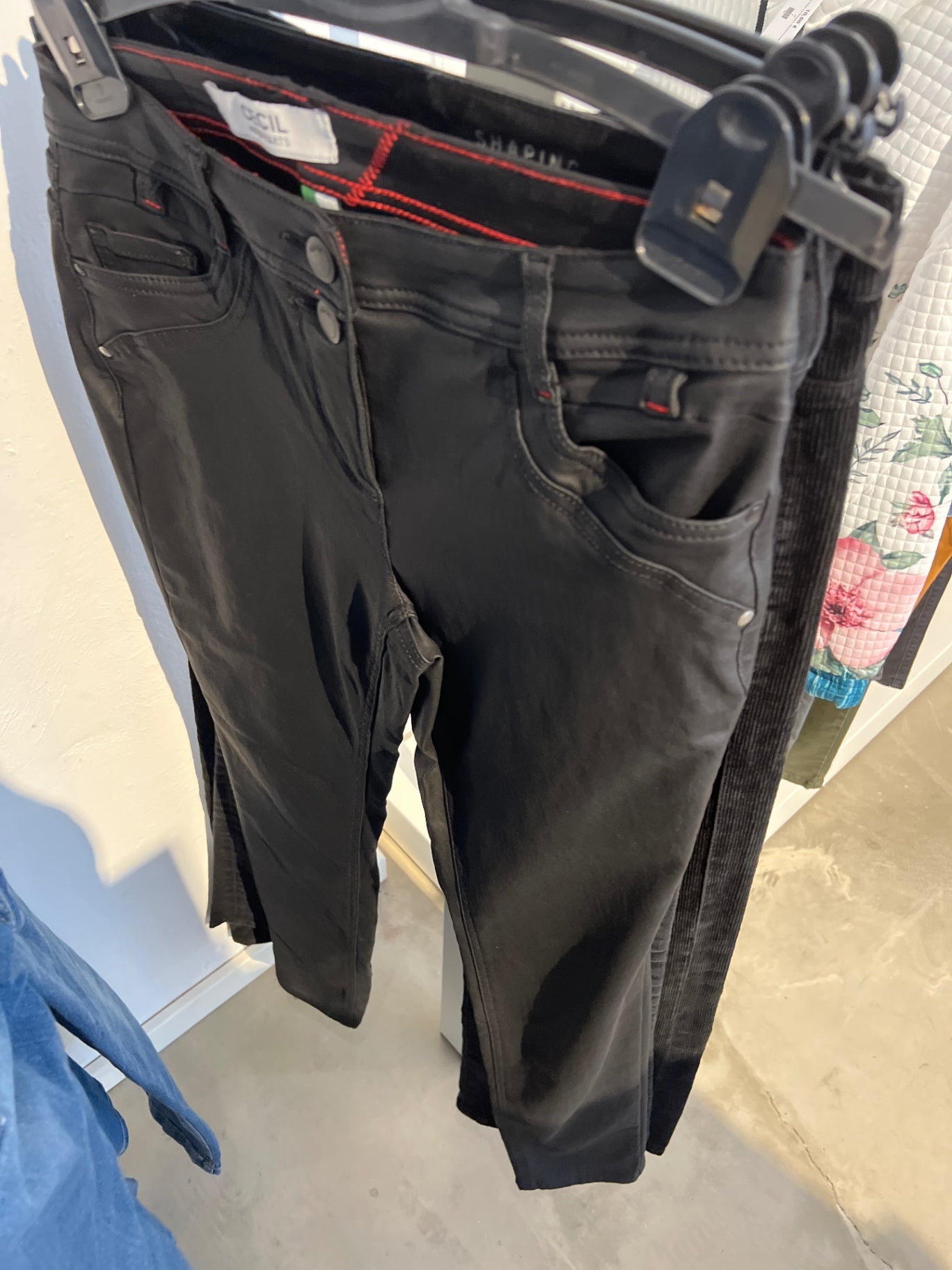 Cecil Hose Schwarz