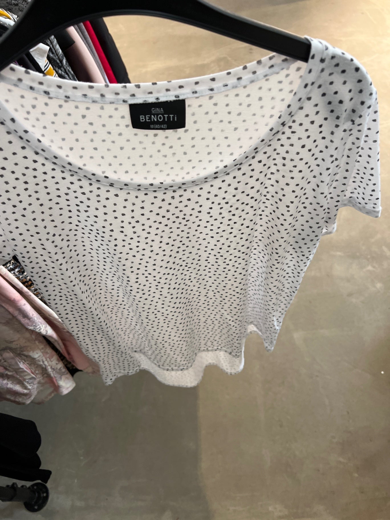 Gina Benotti T-Shirt Weiß mit schwarzen Punkten