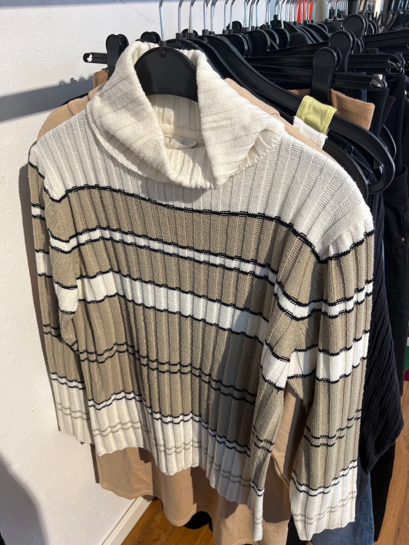 Lady M Pullover Weiß, Beige, Schwarz