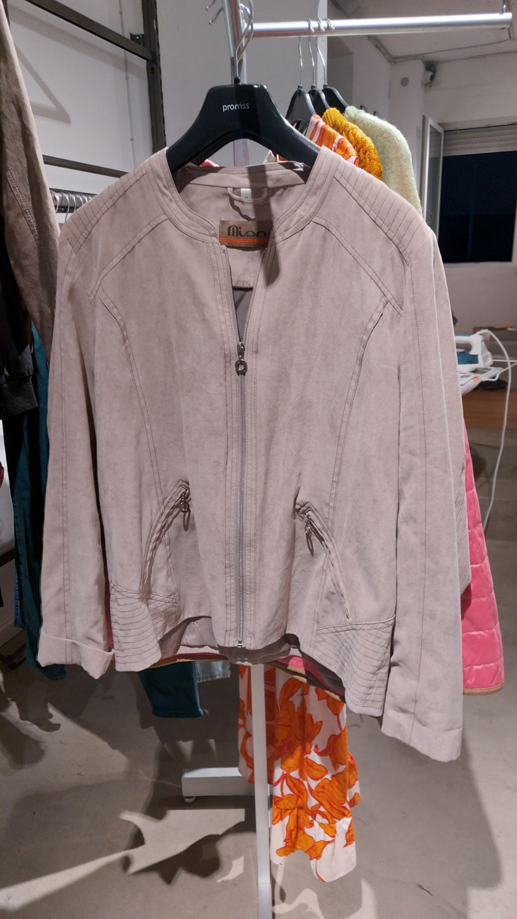 milan Jacke Beige