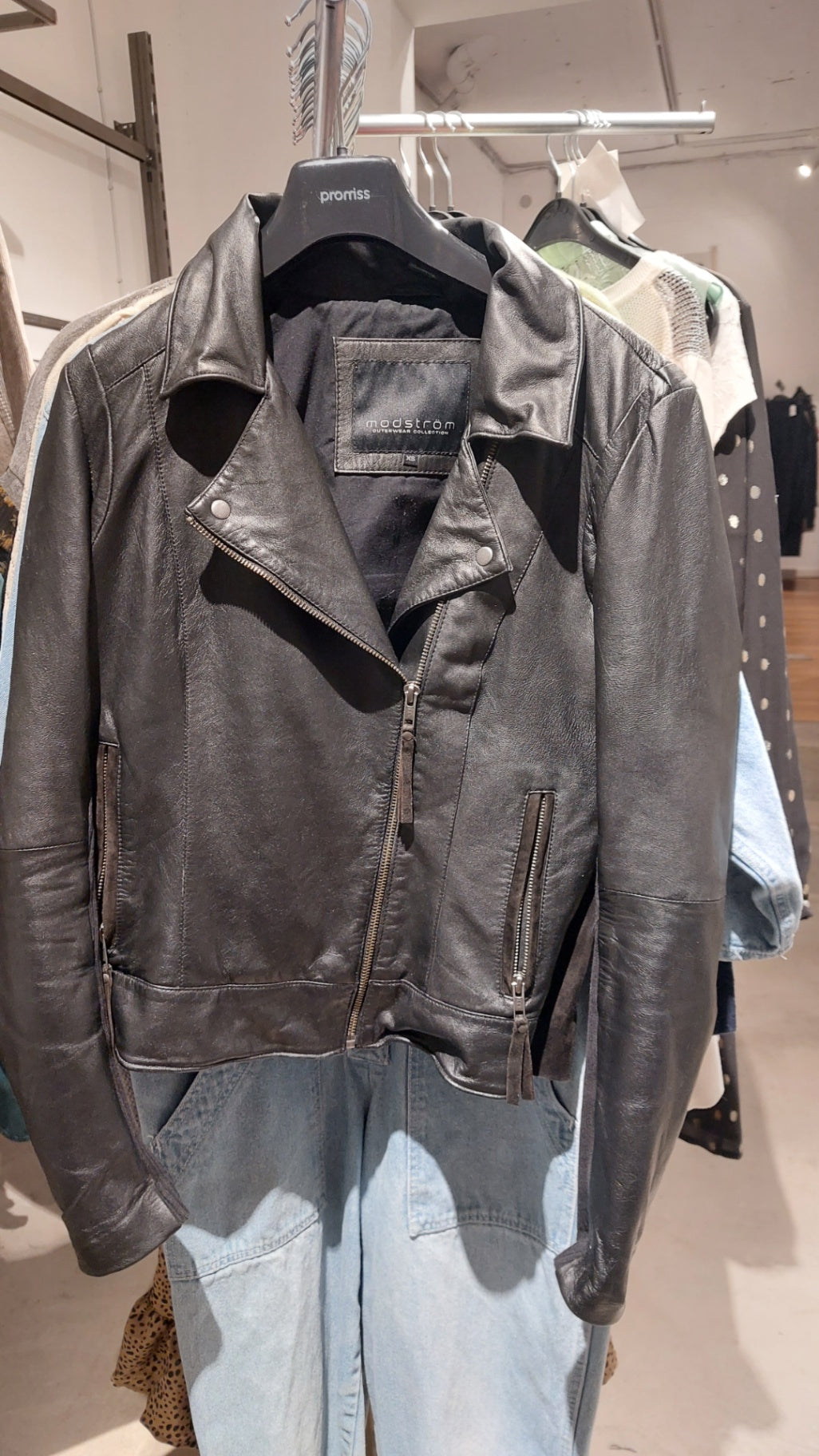 Modstrom Jacke Schwarz