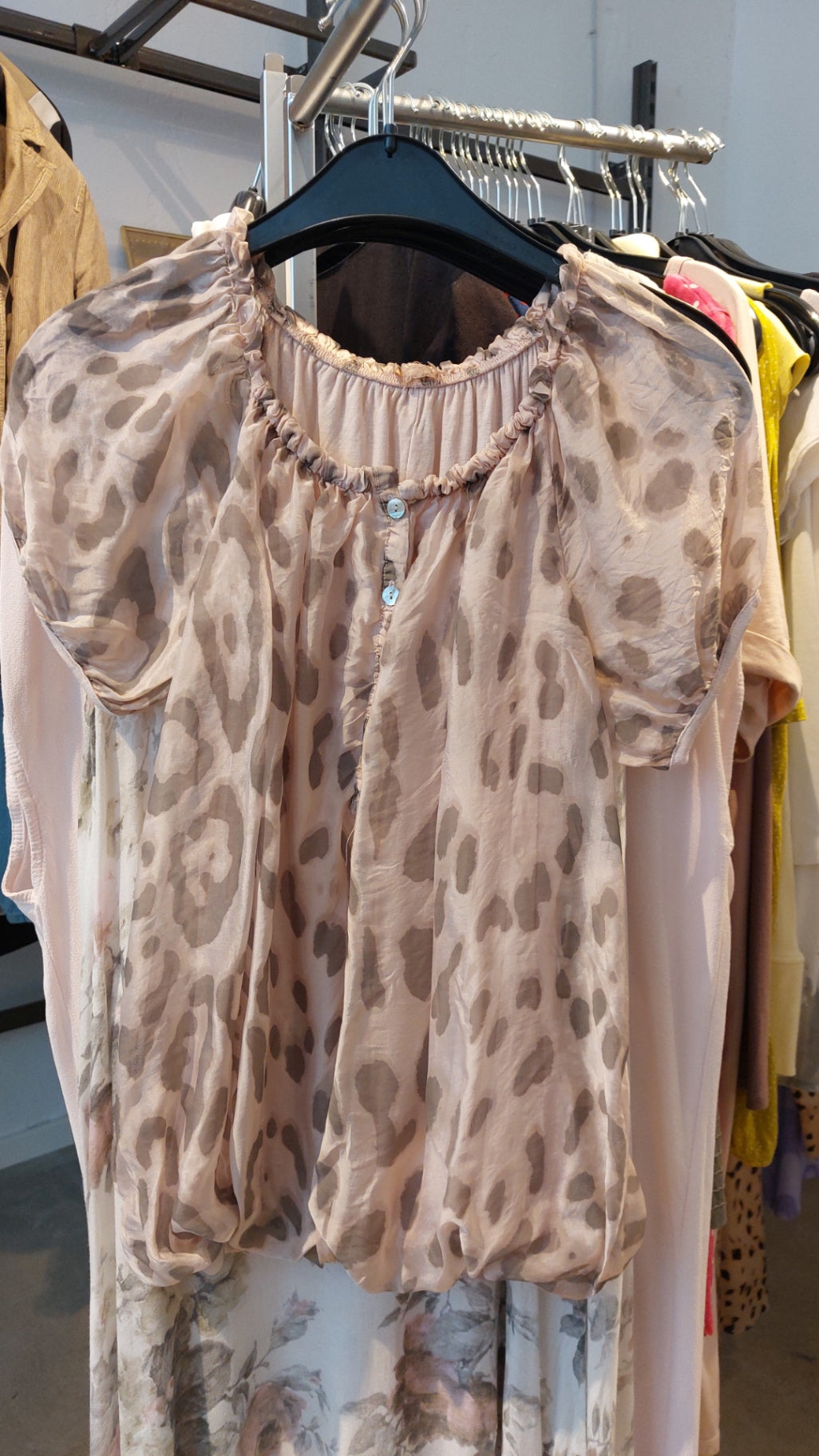 Unbekannt Blusenshirt  Rosa mit Leopardenmuster