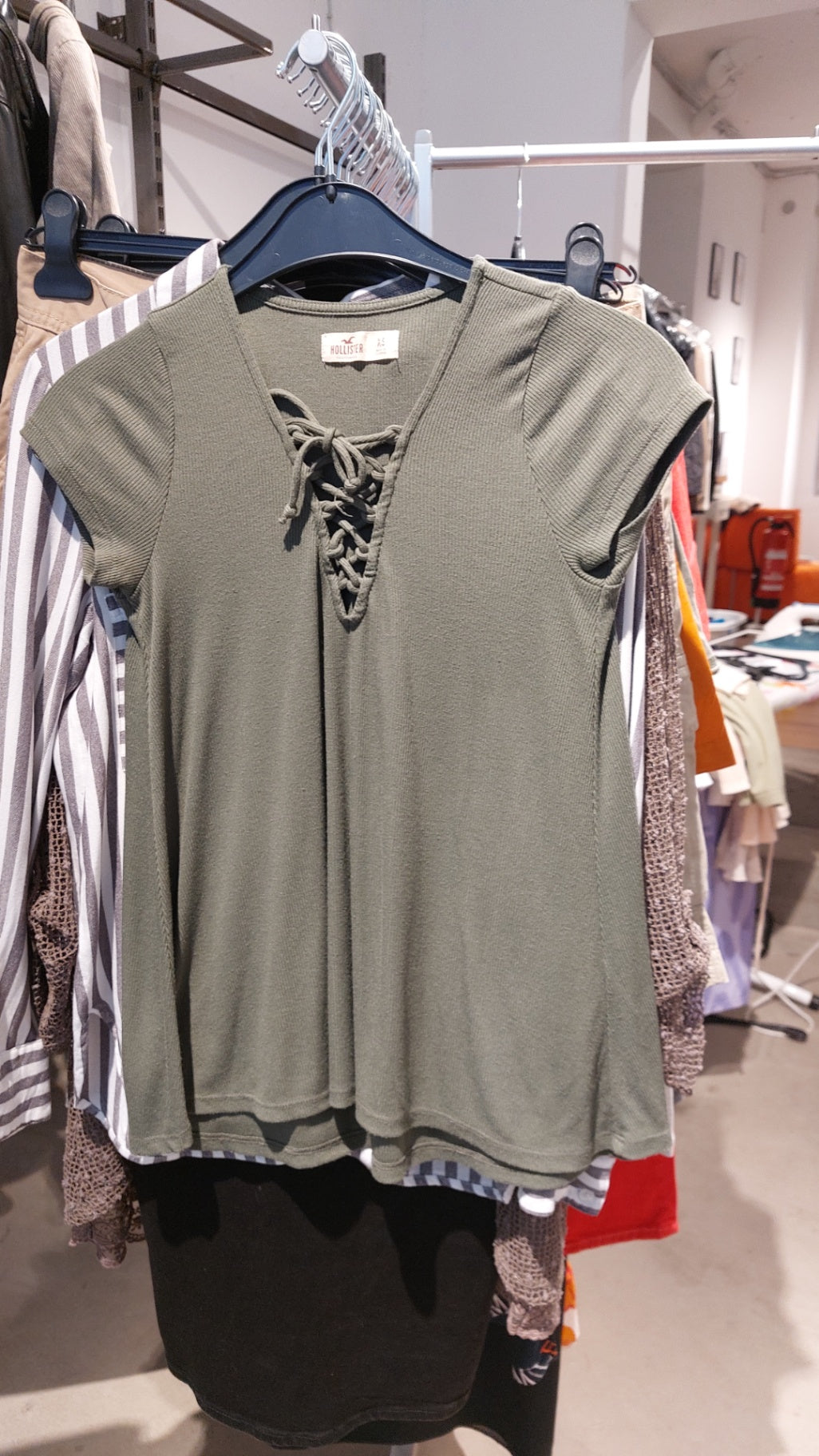 Hollister T-Shirt Olivgrün