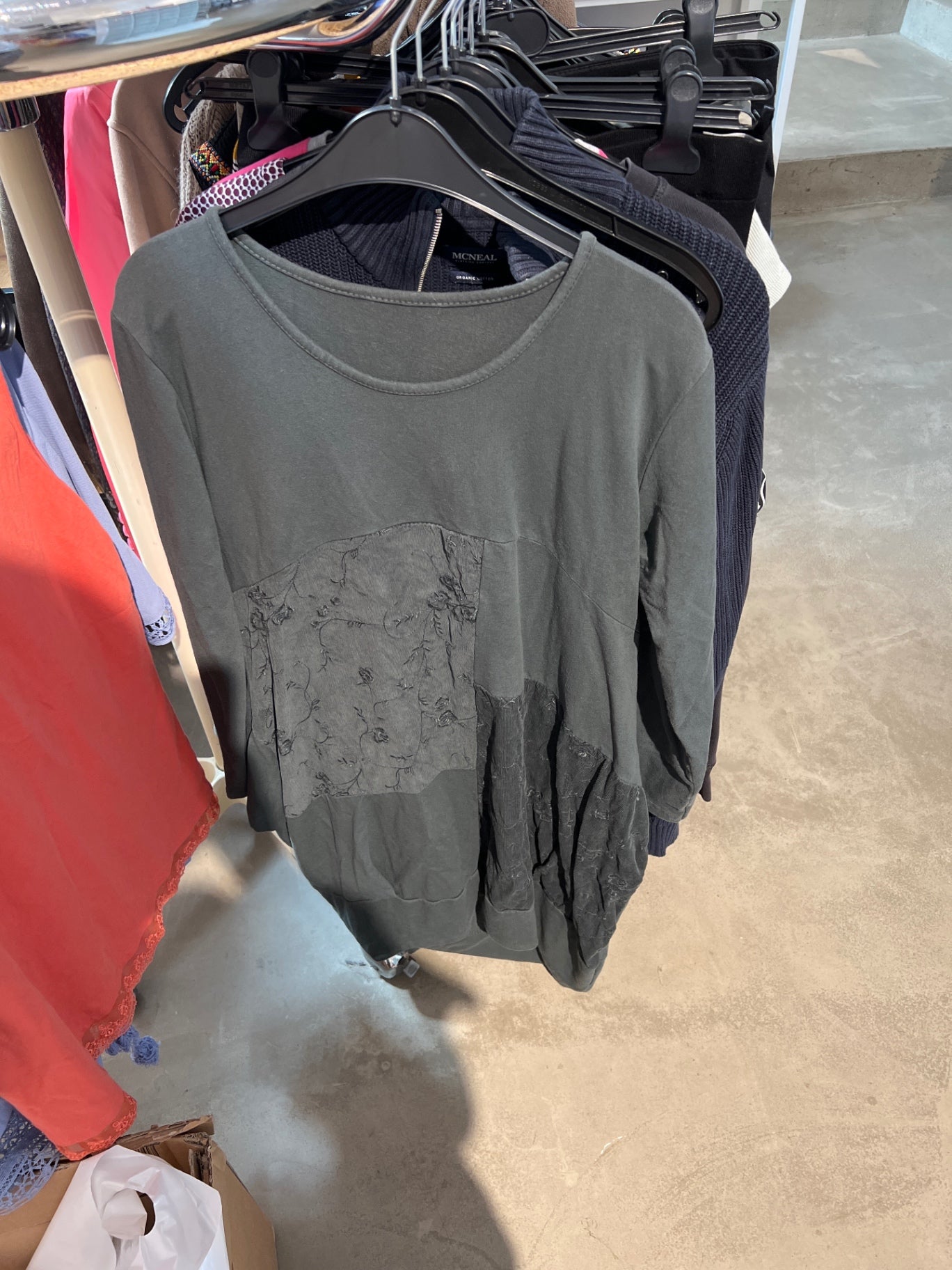 Langer Pullover Grau