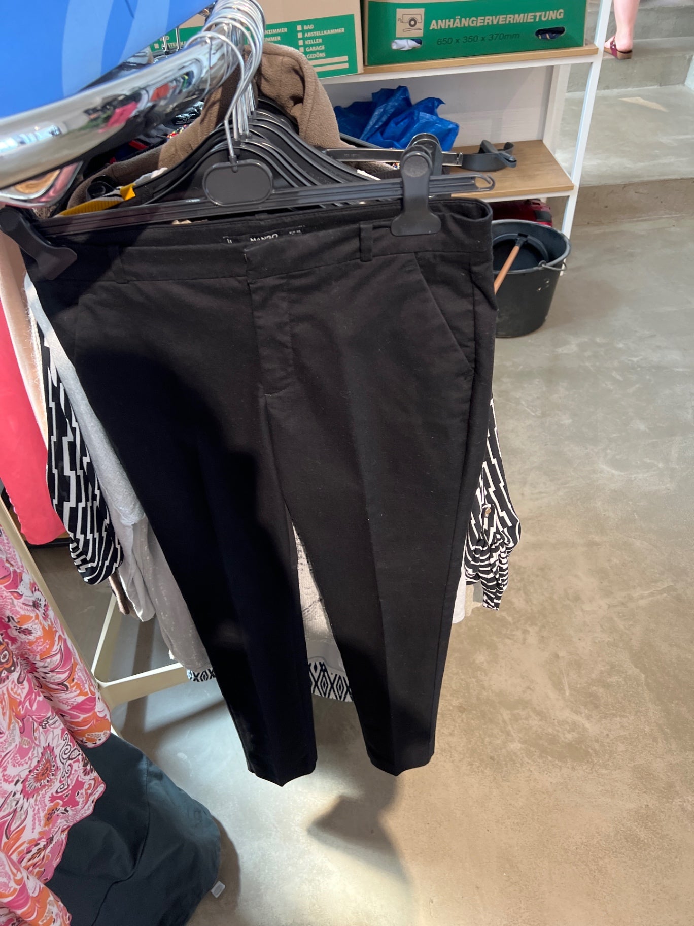 Mango Hose Schwarz