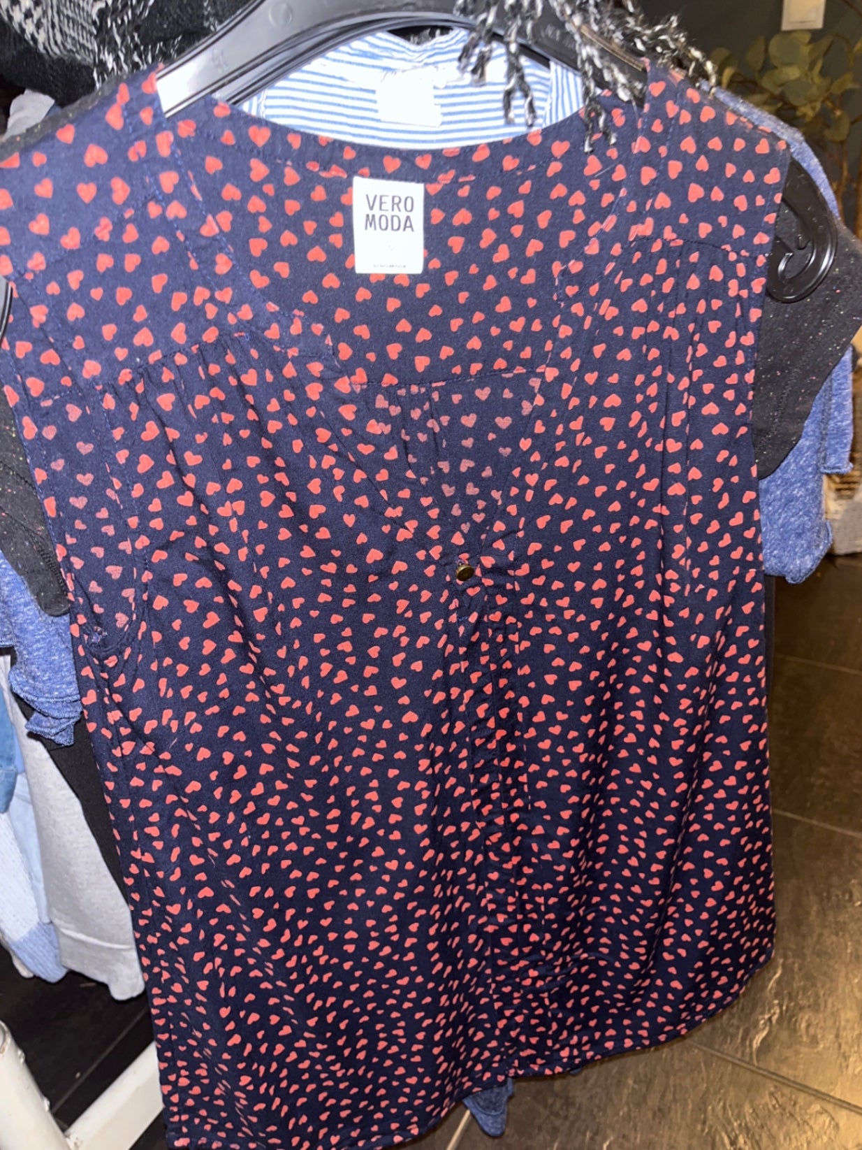 Vero Moda Bluse Blau mit roten Herzen