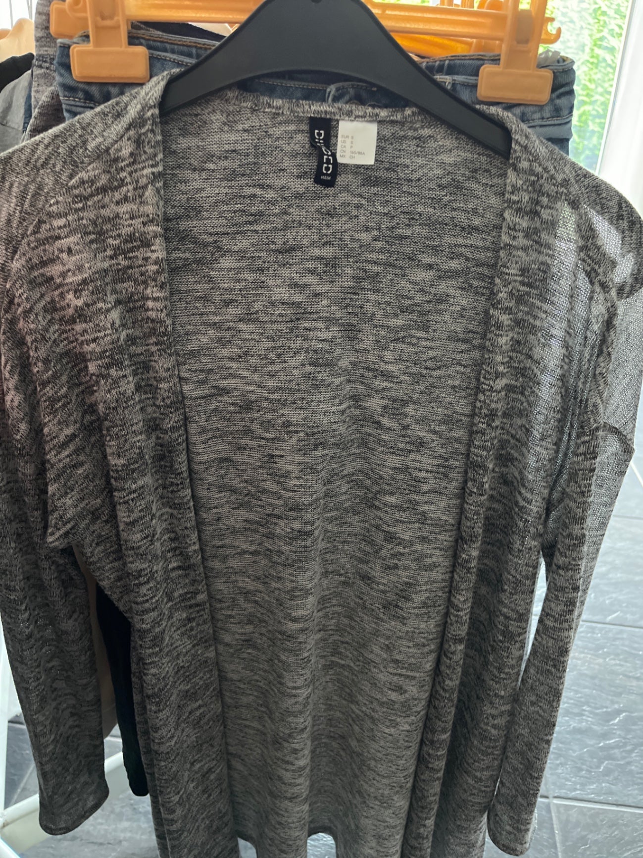Divided Strickjacke Grau
