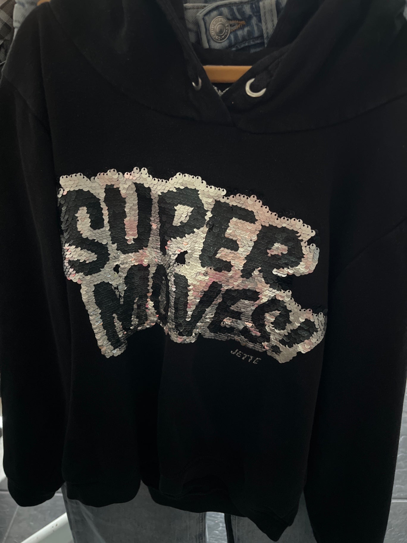 Jette Hoodie Schwarz Wendepailetten