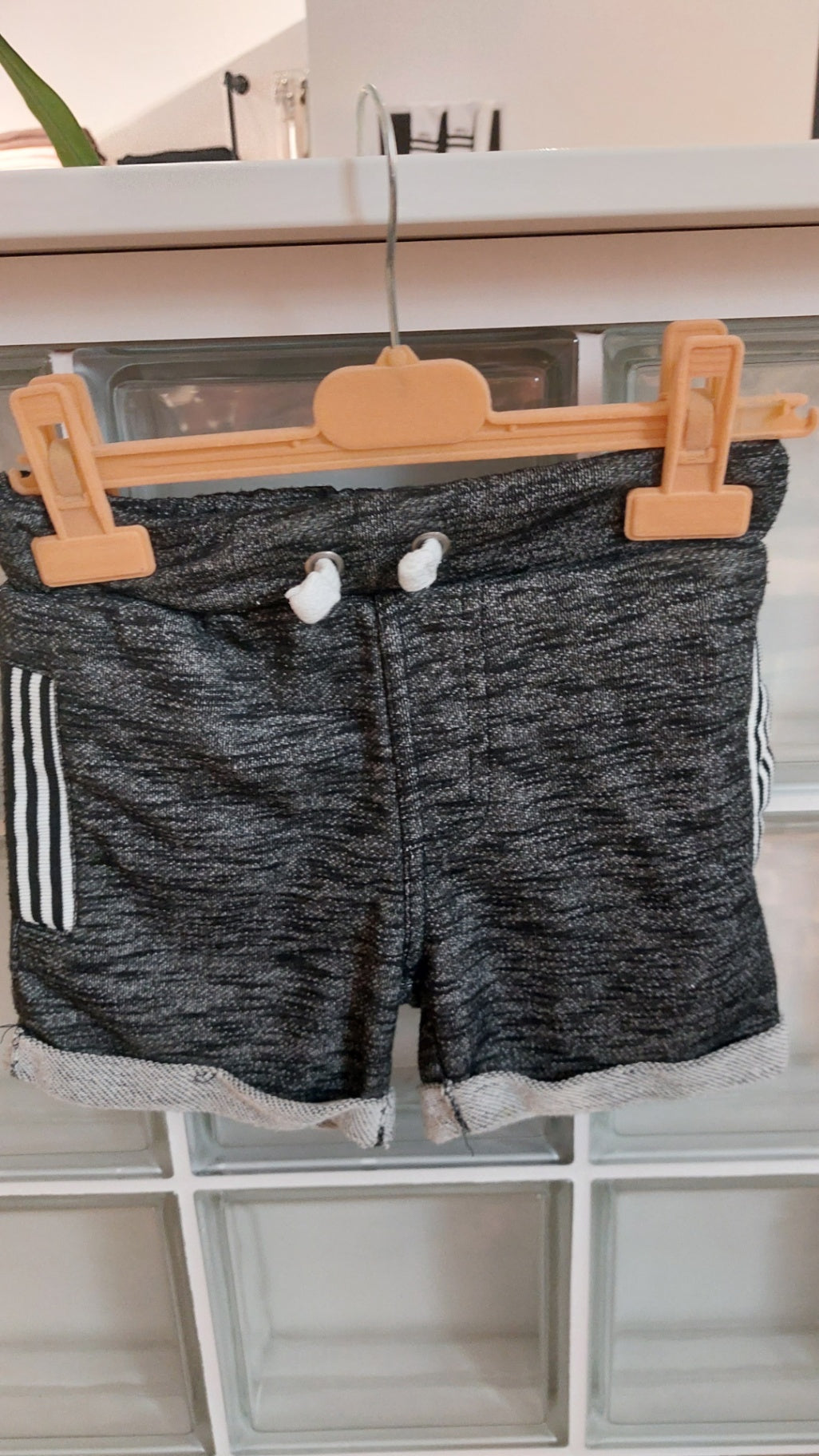 XMail Shorts Grau