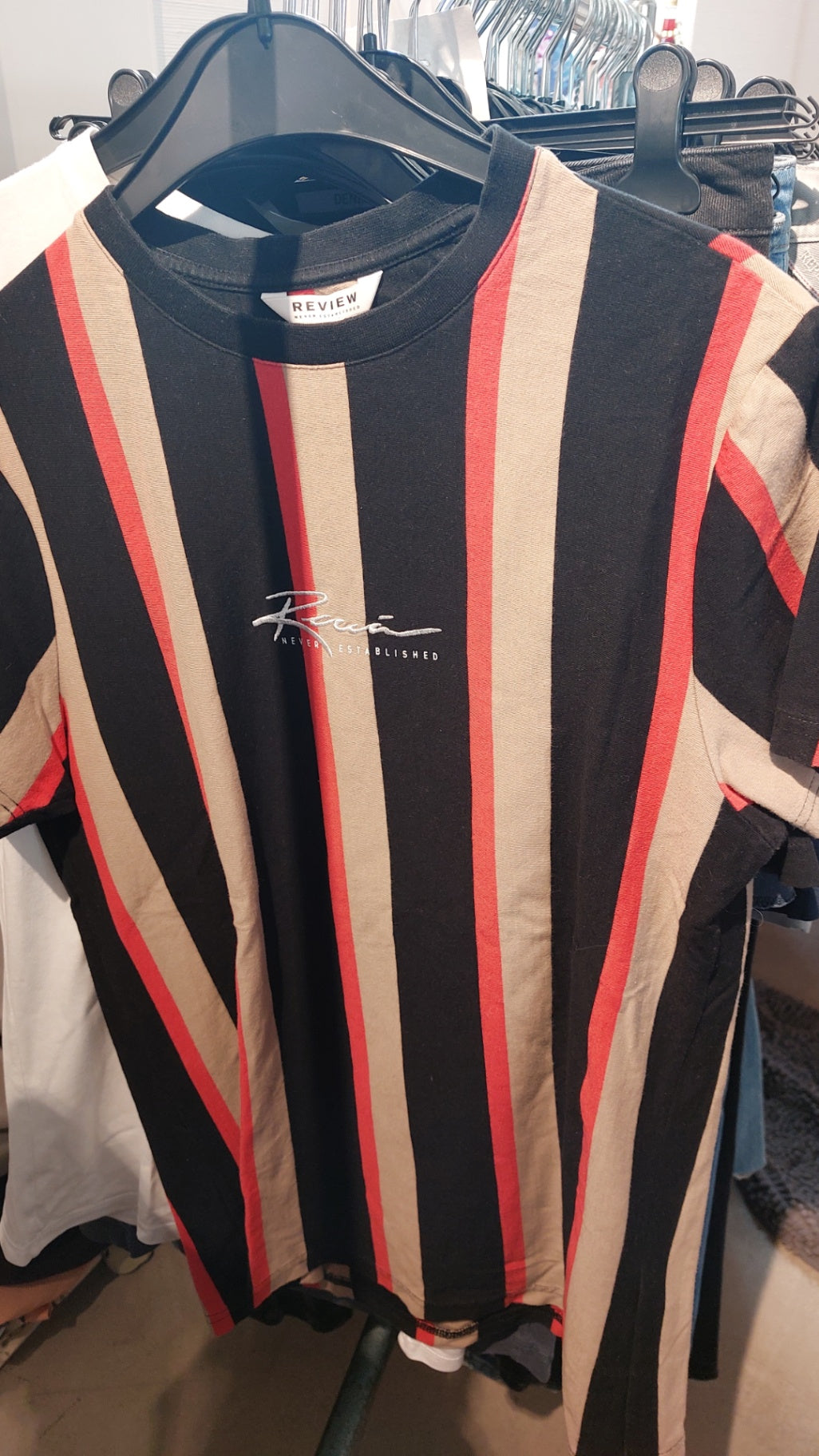 Review T-Shirt Schwarz, Rot, Beige