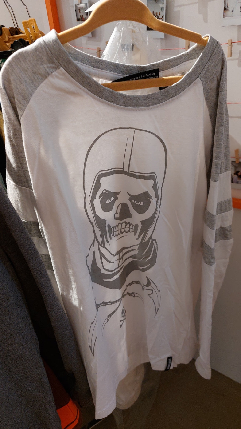 Fortnite Langarmshirt Weiß mit grauem Design