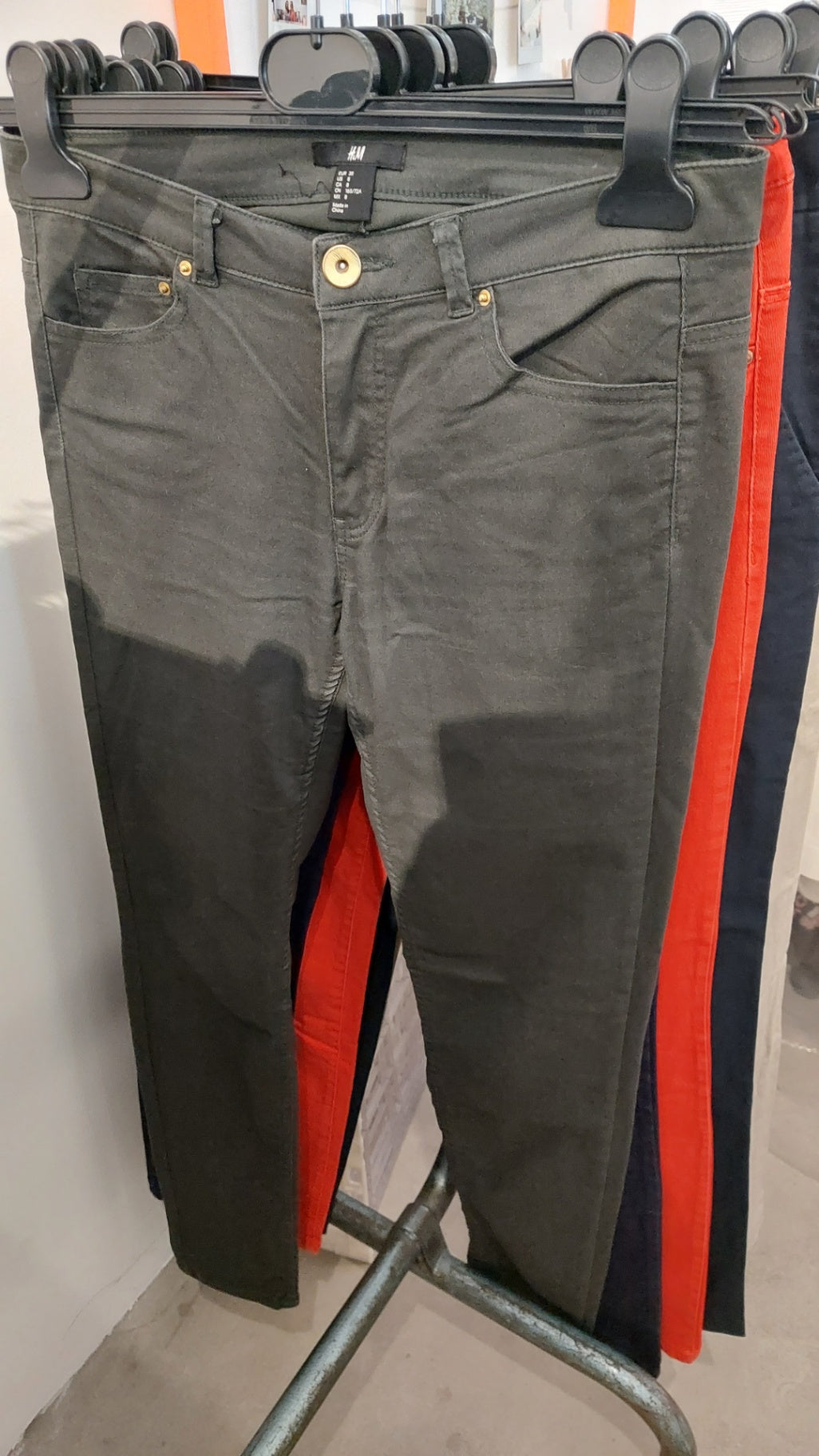 H&M Hose Dunkelgrün
