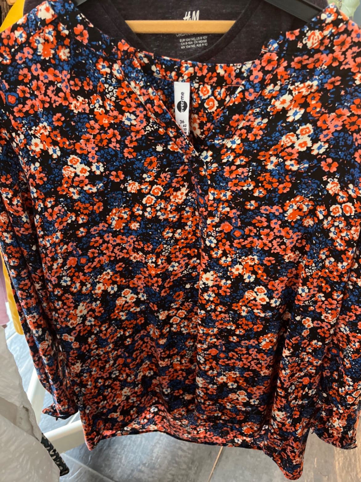 Ever.me Bluse Schwarz Rot Blau geblümt