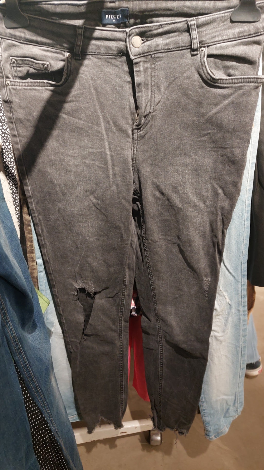 Pieces Jeans Grau