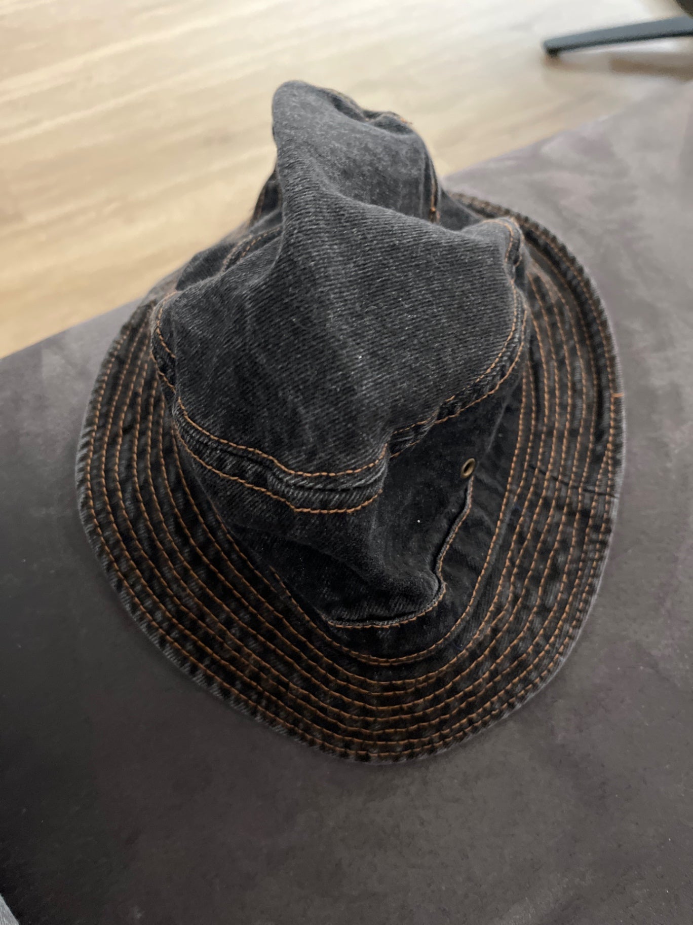 Hut Jeans