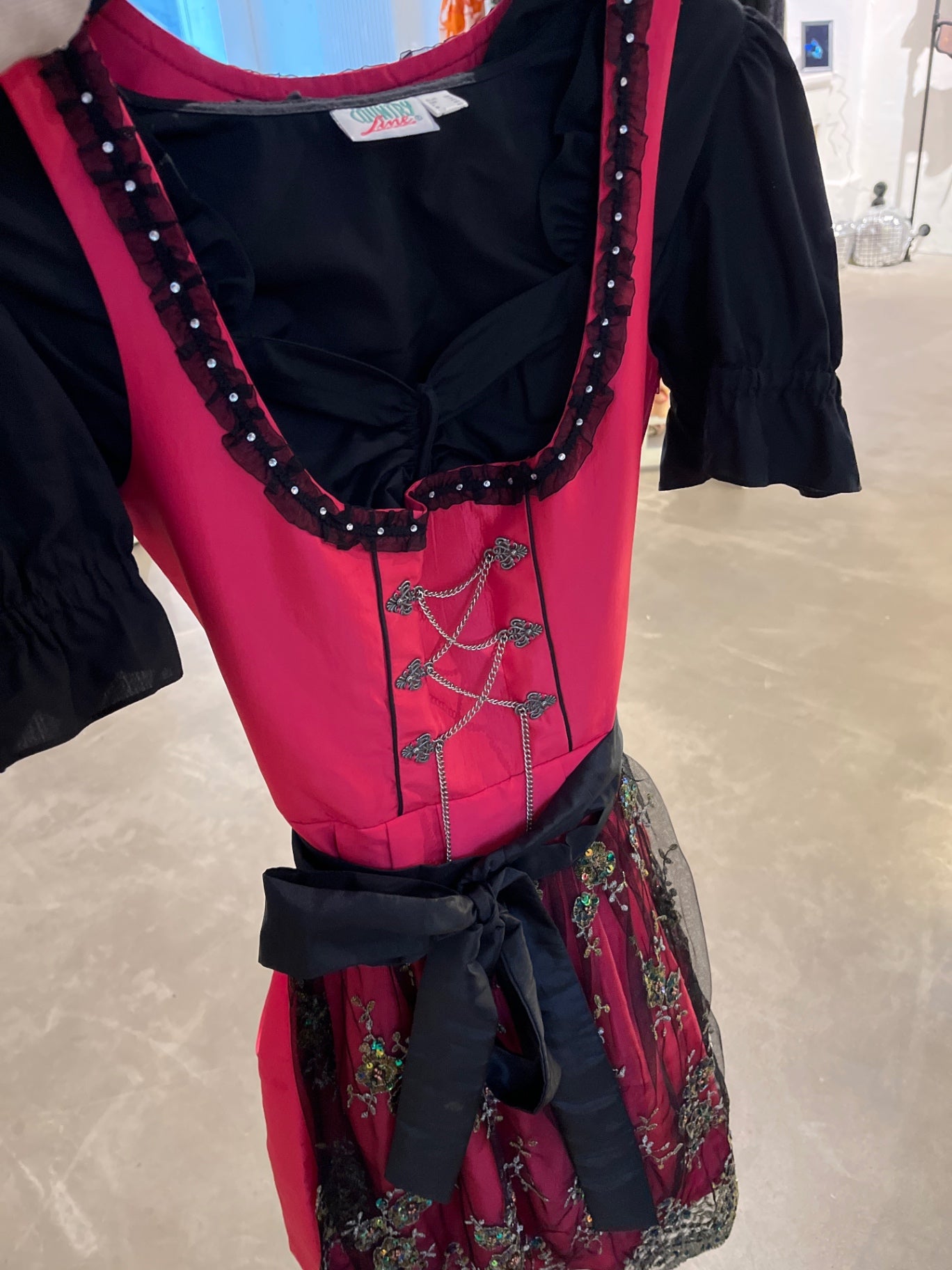 MondKini Dirndl & Bluse Pink und Schwarz