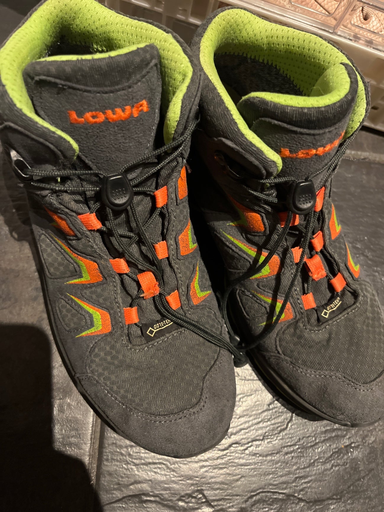 Lowa Wanderschuhe Grau Grün Orange