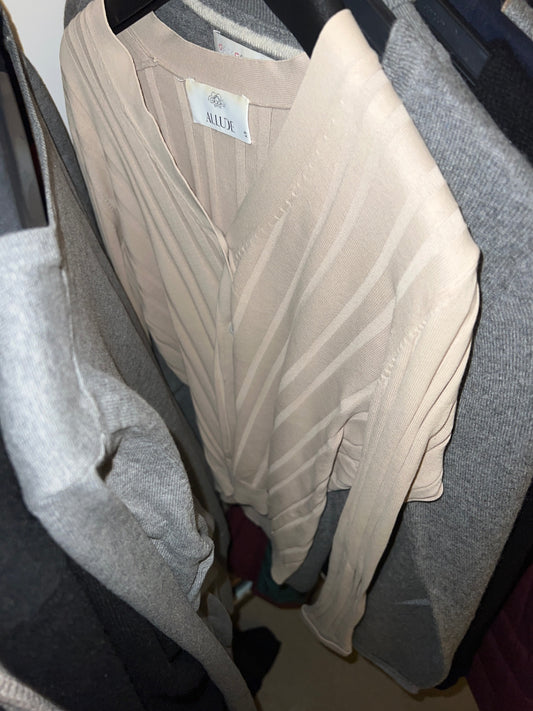 Allude Pullover Beige
