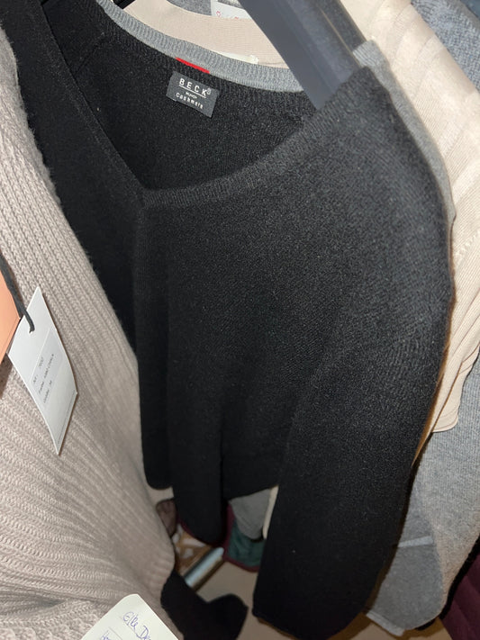 B.E.C.K. Pullover Schwarz