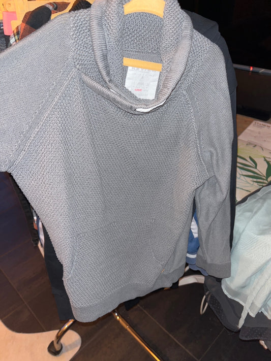 Review Pullover Grau
