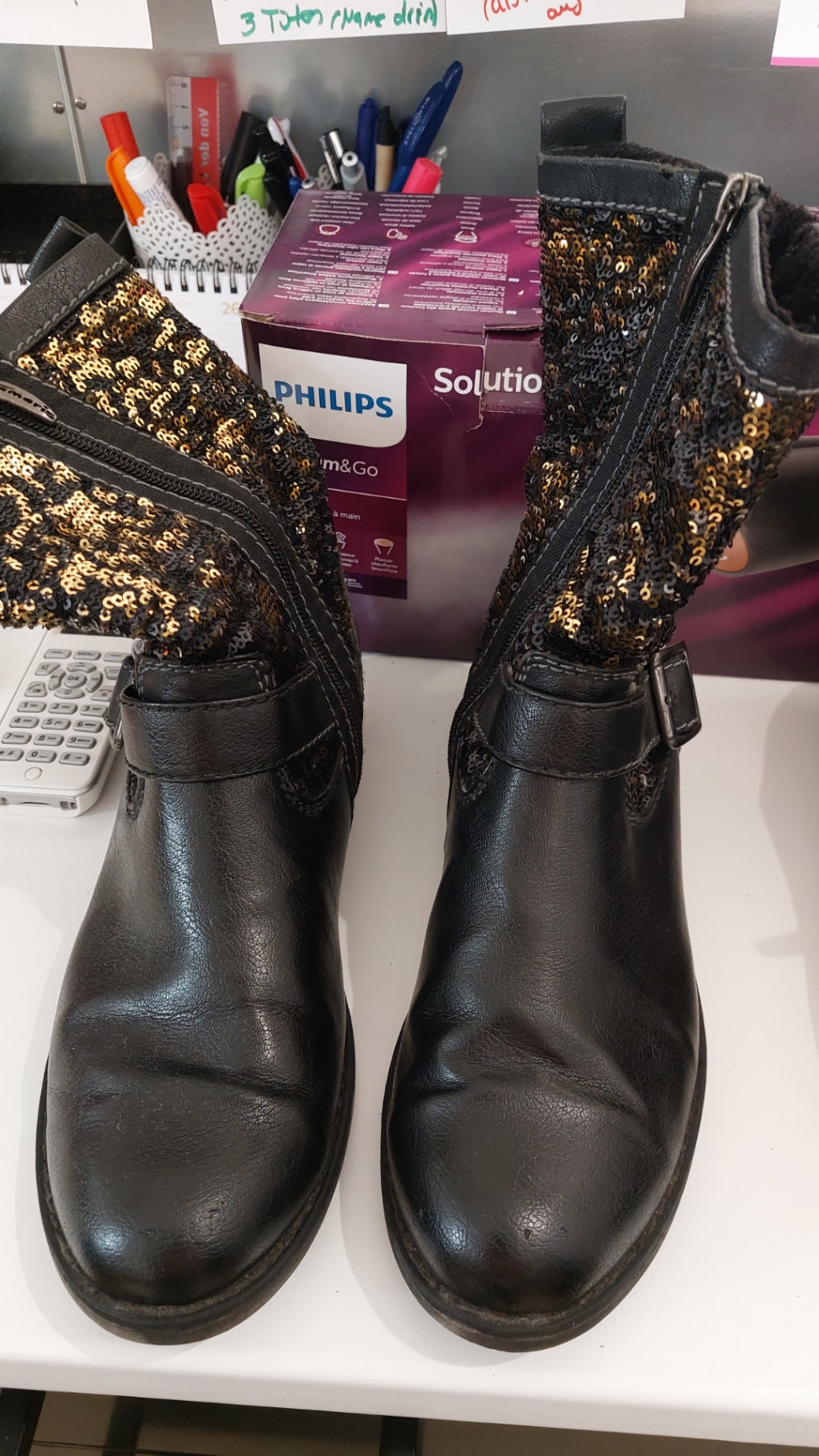 Tamaris Stiefeletten Schwarz mit goldenen Pailletten