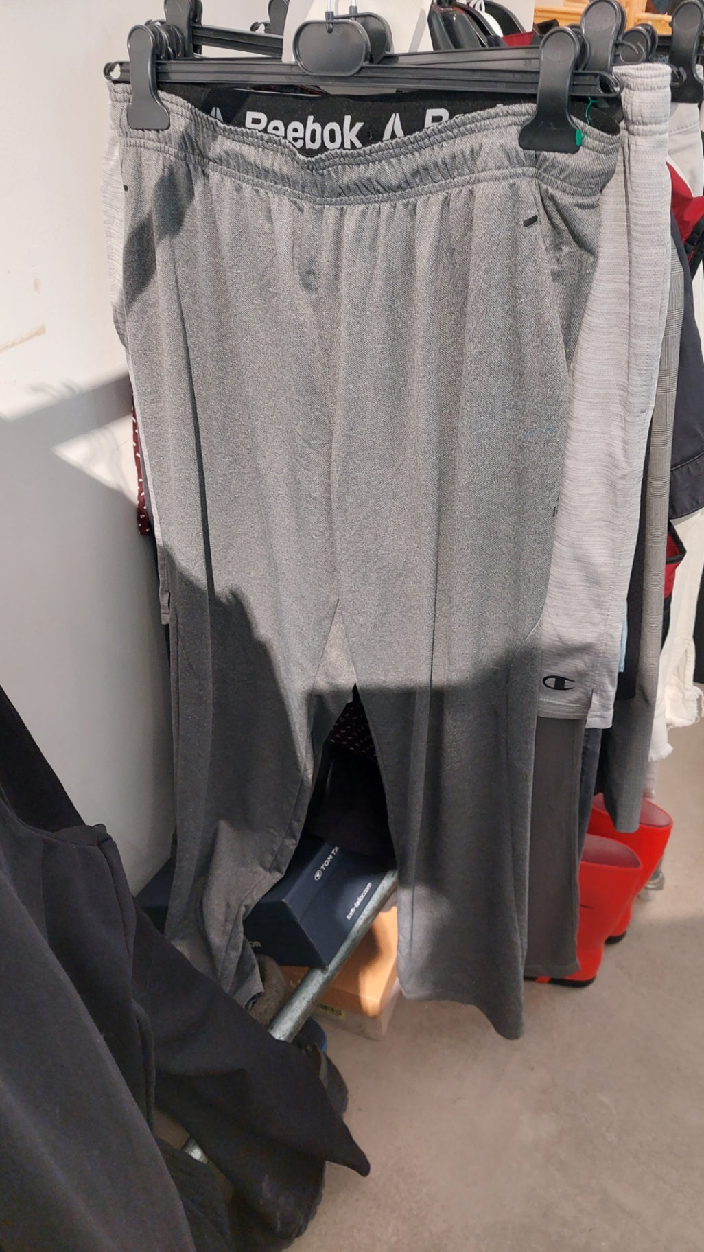 Reebok Jogginghose Grau