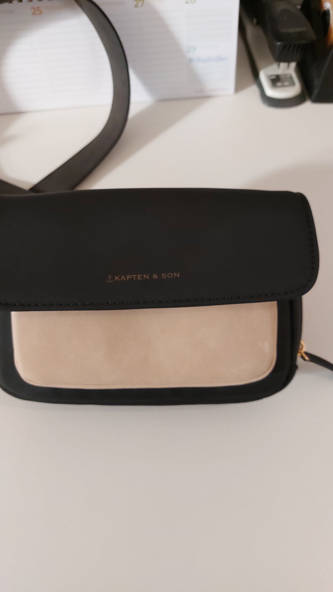Kapten & Son Handtasche Schwarz und Beige