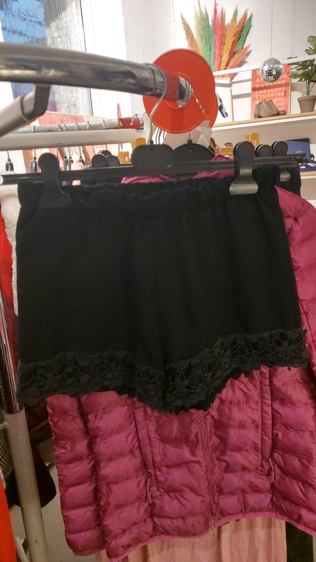 Janina Hose Schwarz
