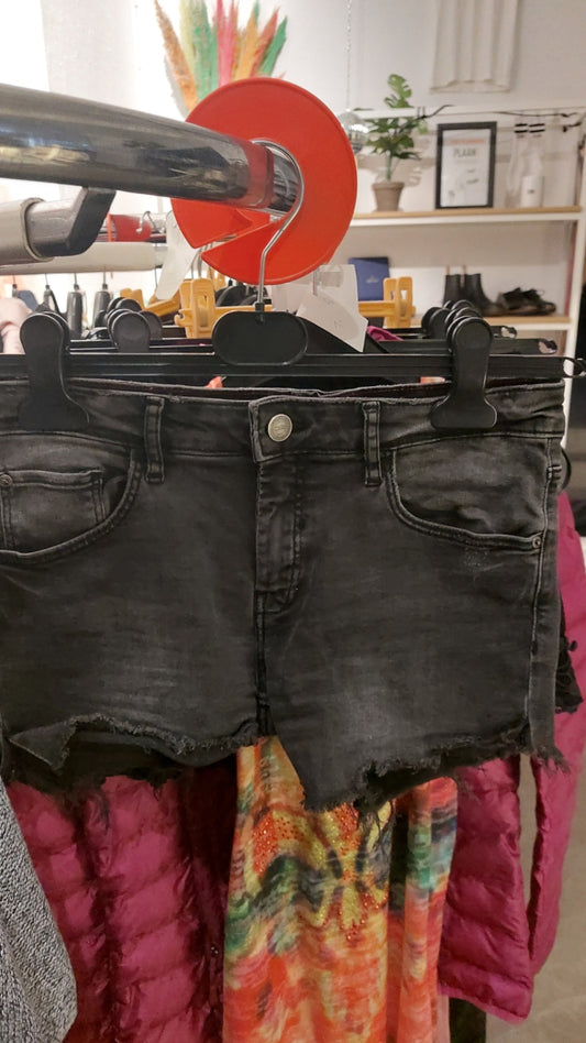 Bershka Jeansshorts Schwarz