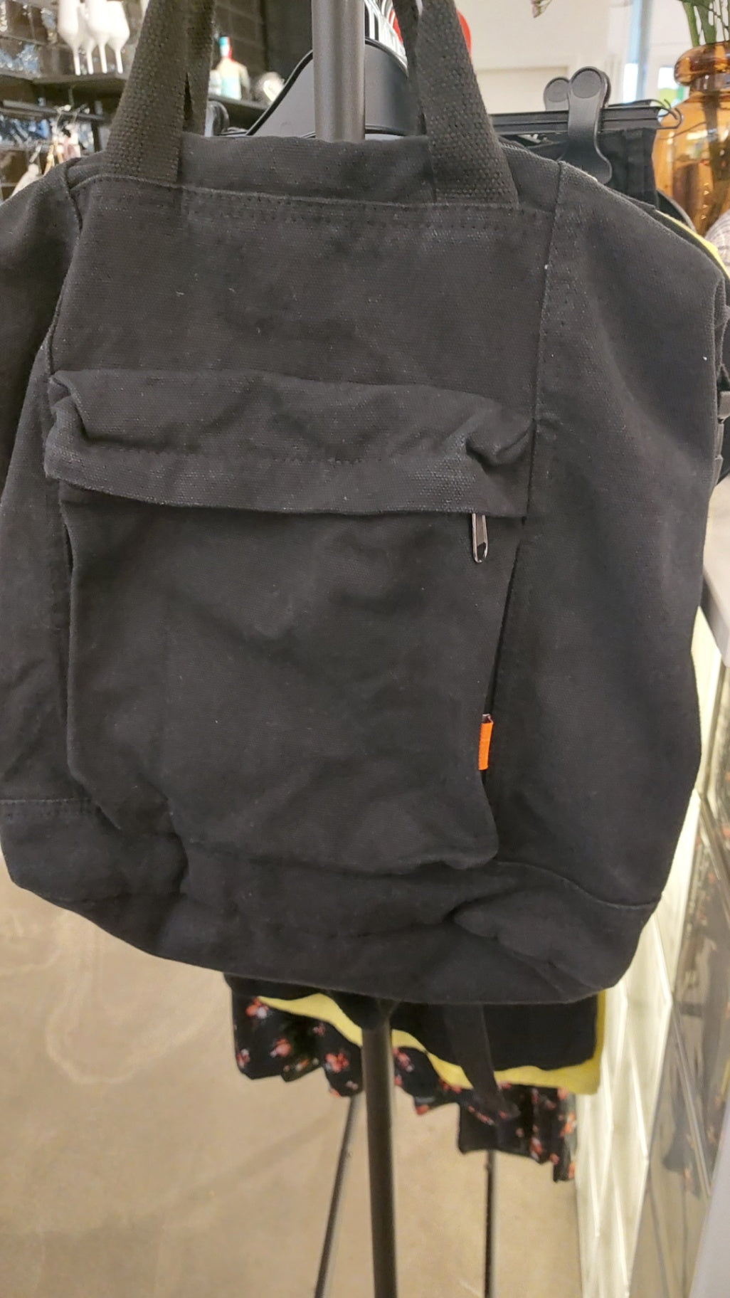 Munisha Rucksack Schwarz