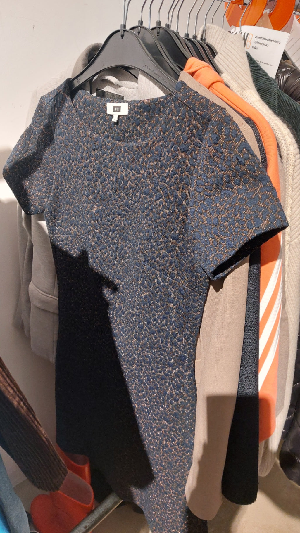 WE Kleid Schwarz mit goldenen Mustern