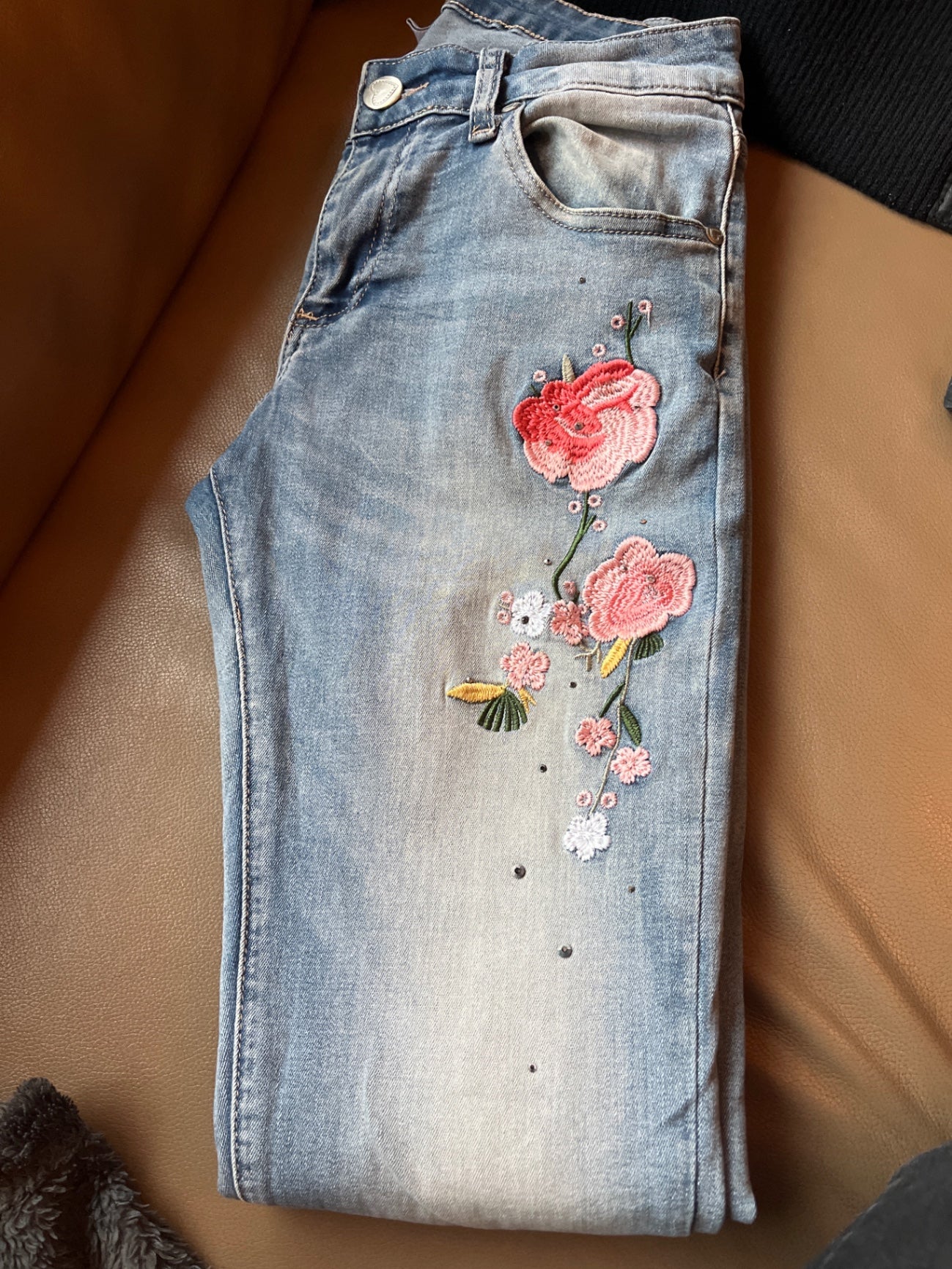Unbekannt Jeans Blau mit Blumenstickerei