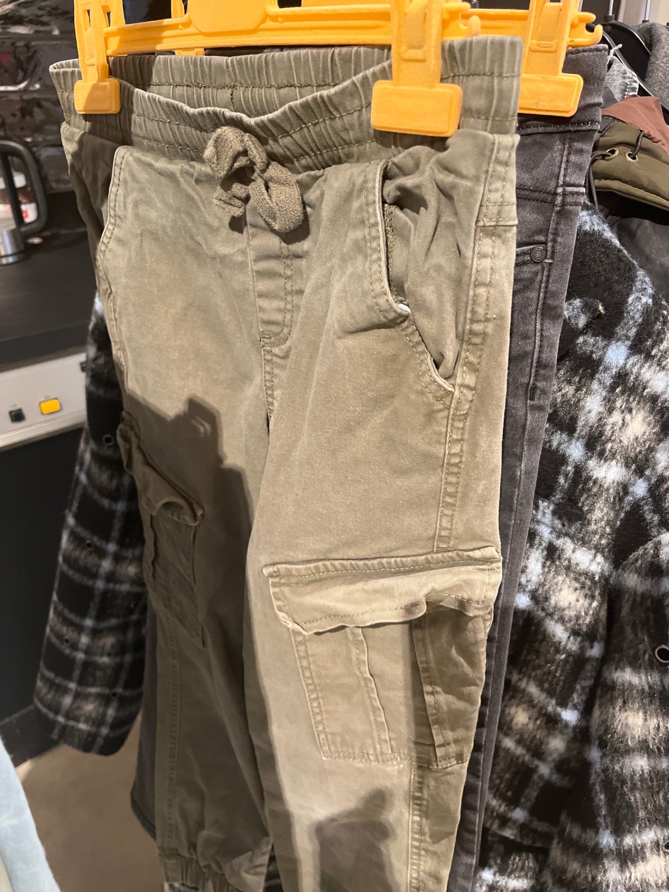 Yigga Cargo-Hose Olivgrün