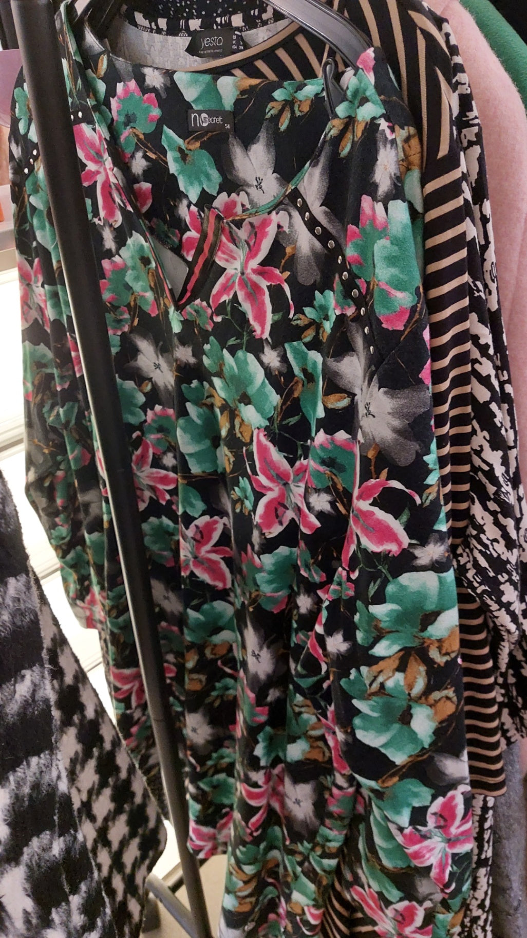 No Secret Bluse Multicolor mit Schwarz, Grün und Pink