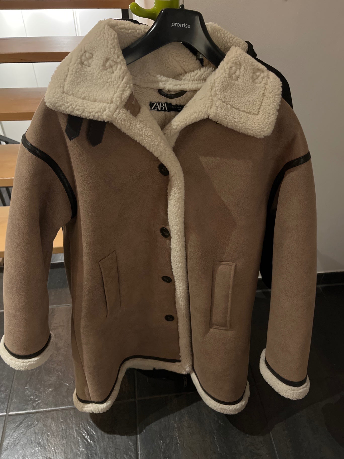 Zara Jacke Braun