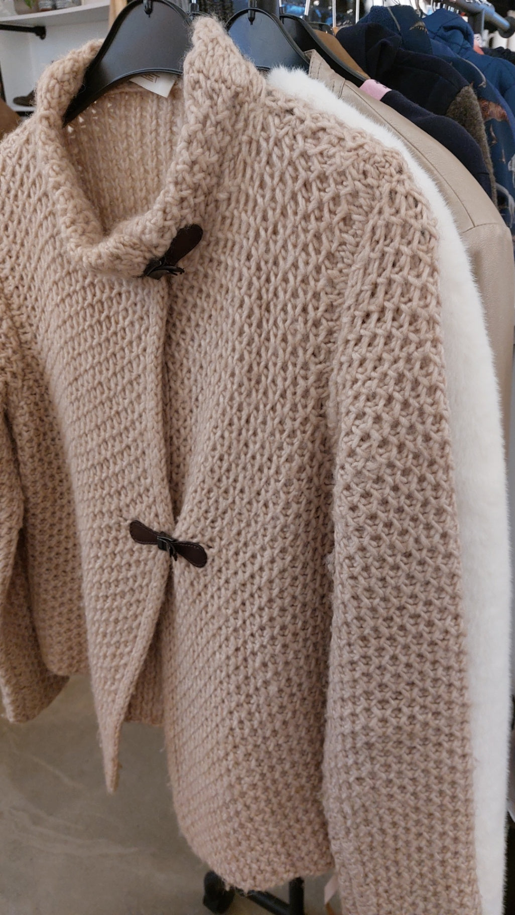 Tonet Strickjacke Beige mit Merino- und Alpakawolle